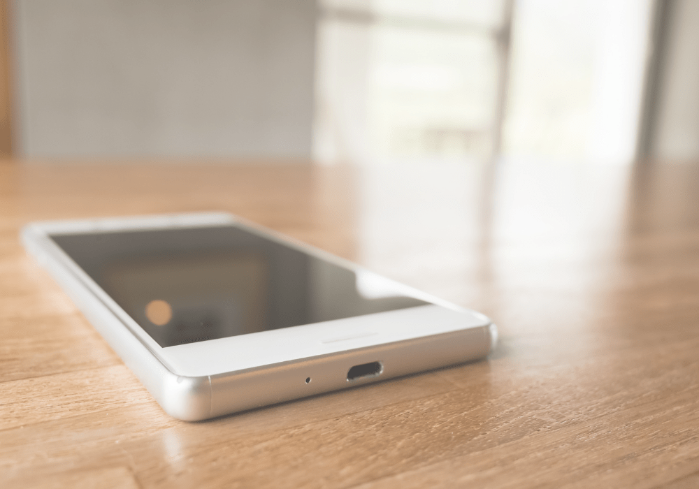 cell phone alone on desk